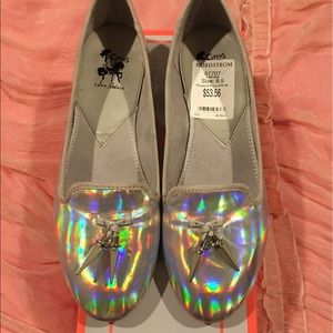 Holographic iridescent flats